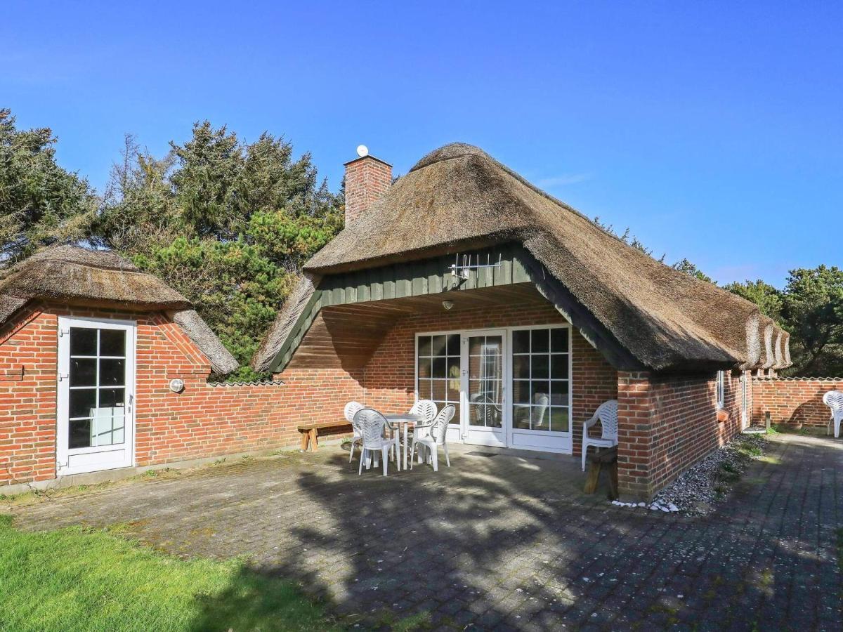 Three-Bedroom Holiday Home In Lokken 1 エクステリア 写真