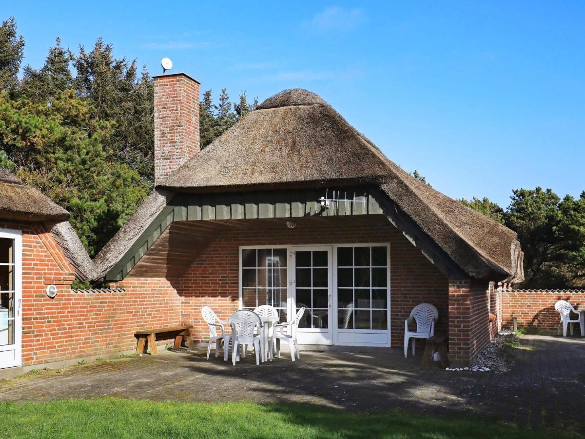 Three-Bedroom Holiday Home In Lokken 1 エクステリア 写真